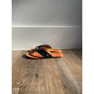 UGG Women's Carey Flip-Flops Black Leather Straps And Brown Bottom Size 7